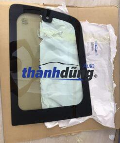 KÍNH HÔNG XE MITSUBISHI PAJERO 2004