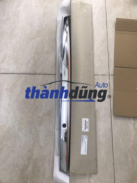 NẸP MẠ CỐP HẬU TOYOTA FORTUNER 2006