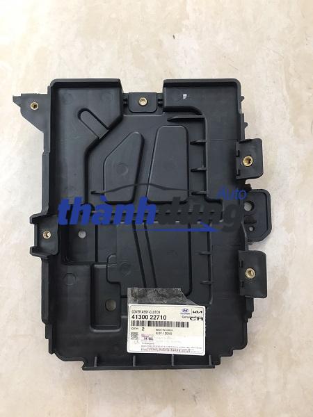 KHAY ĐẾ ĂC QUY HYUNDAI ELANTRA 2016