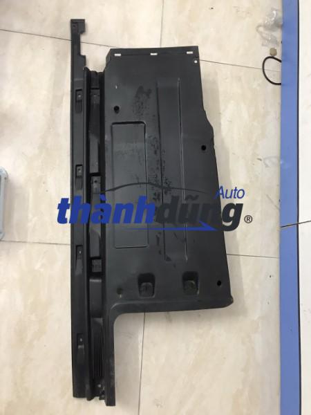CHẮN BÙN ĐỘNG CƠ PHỤ AUDI Q5 2012 | 8R0825208C