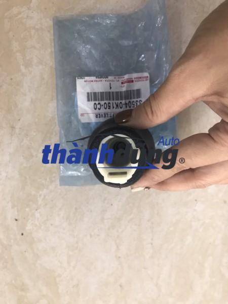 TAY NẮM CẦN SỐ TOYOTA HILUX 2010 | 33504-0K150-C0