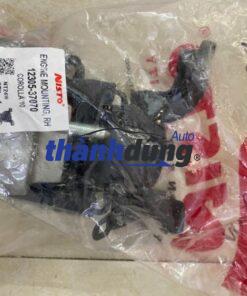 CHÂN ĐẦU MÁY TOYOTA ALTIS 1.8 2011 | 12305-37070