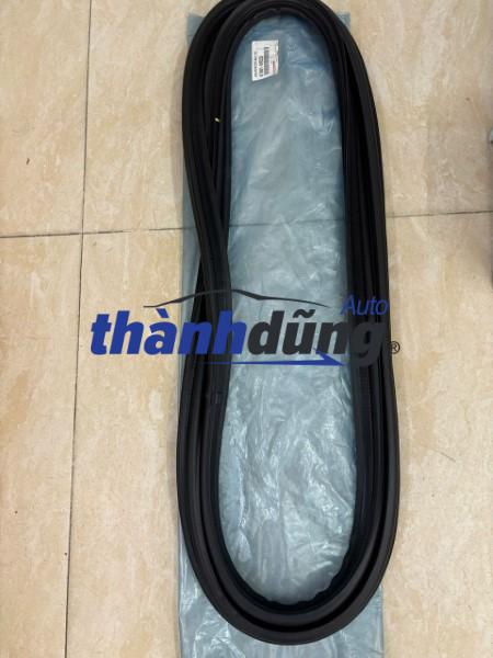 RON CỐP HẬU XE TOYOTA INNOVA 2012 | 67881-0K020