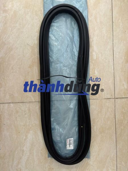 RON CỐP HẬU XE TOYOTA INNOVA 2012 | 67881-0K020 - Ảnh 2