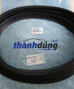 GIOĂNG CỐP SAU TOYOTA FORTUNER 2019 | 67881-0K080 CHÍNH HÃNG
